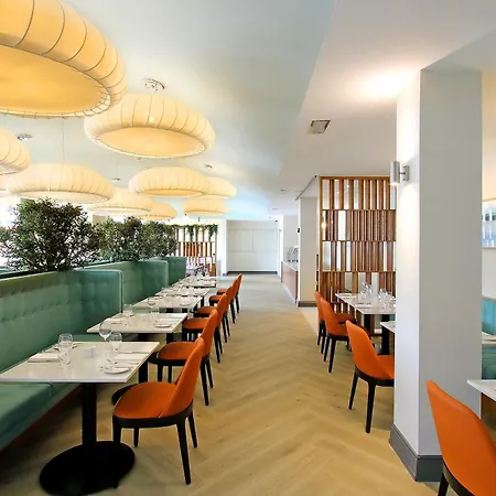 マリーナ ホテル 4*