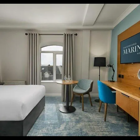 ホテル マリーナ ウォーターフォード