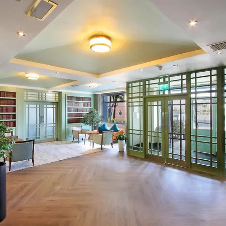 Marina 4*