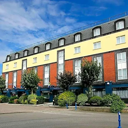 Marina Hotel