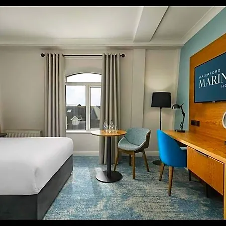 Marina 4*