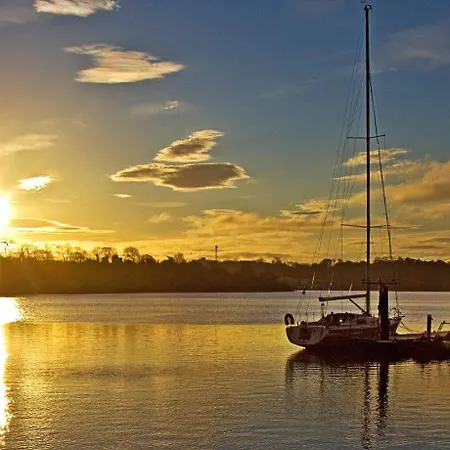 ホテル マリーナ 4*