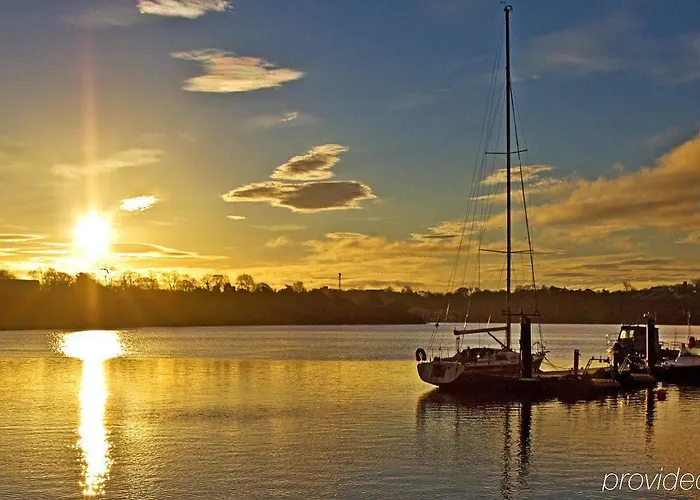 Отель Marina 4*